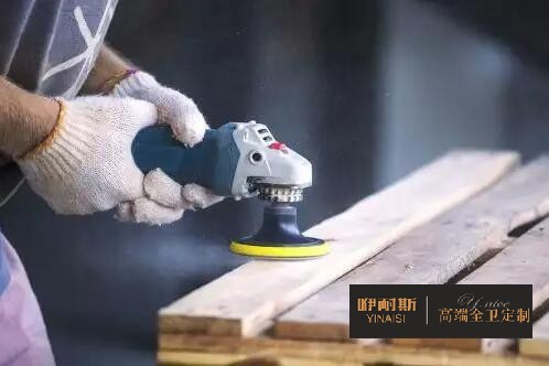 去除表面的毛刺和殘留樹皮及劃傷 去除表面的毛刺和殘留樹皮及劃傷