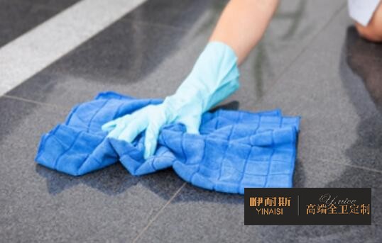 做完測試后將柜體擦拭干凈。 做完測試后將柜體擦拭干凈。